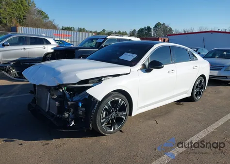 2022 Kia K5 Gt-Line z USA, uszkodzony, nr VIN 5XXG64J21NG139905